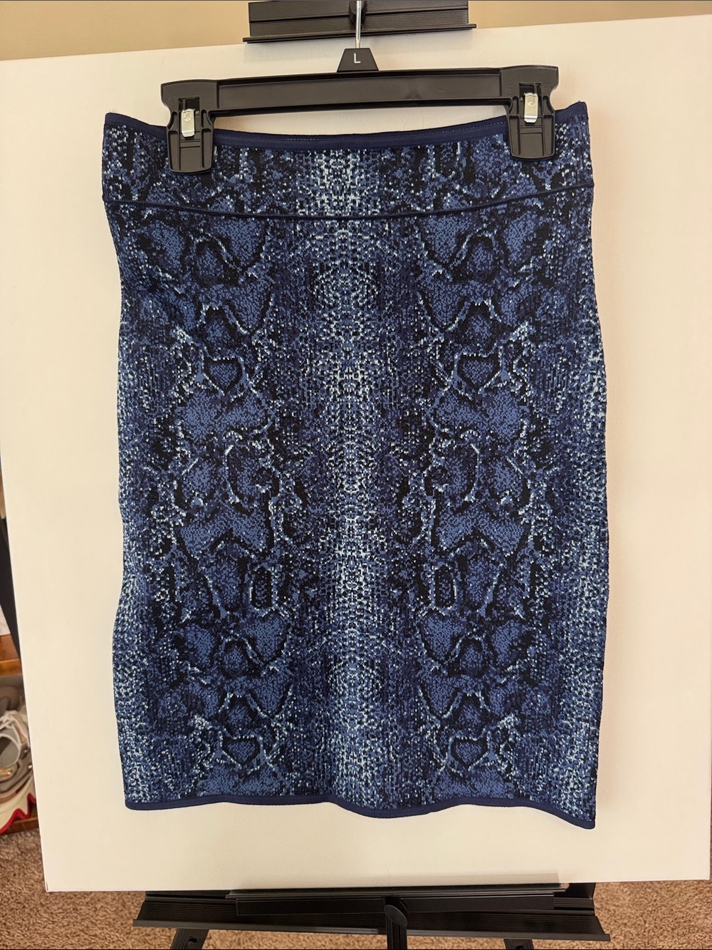 BCBGMaxAzria Blue Snake-Print Pencil Skirt